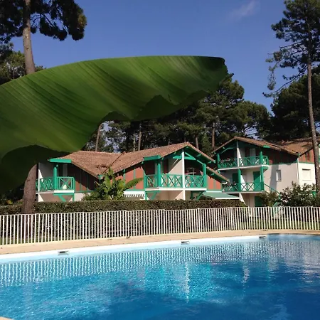 S-pin 01-soustons 4 Personnes Dans Avec Piscine Et Tennis
